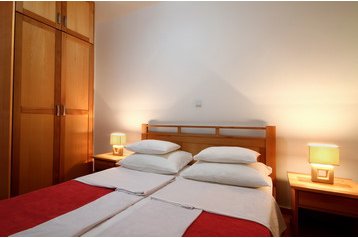 Muntenegru Privát Sveti Stefan, Exteriorul